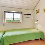 Four-bedroom In Feriehus Hejls