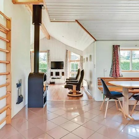 Holiday home 4 Bedroom In
